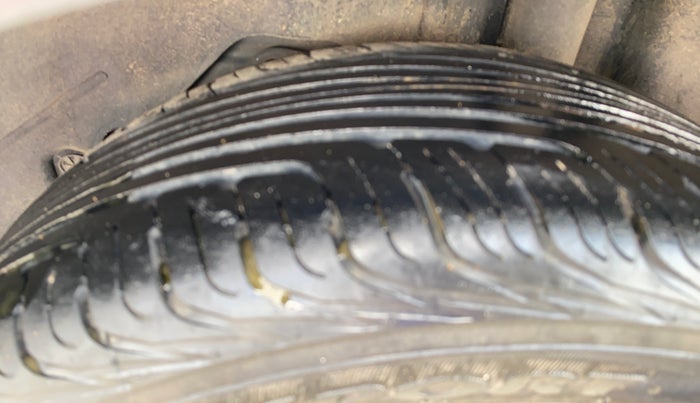 2021 Ford New Figo TITANIUM 1.2 PETROL MT, Petrol, Manual, 83,083 km, Left Rear Tyre Tread