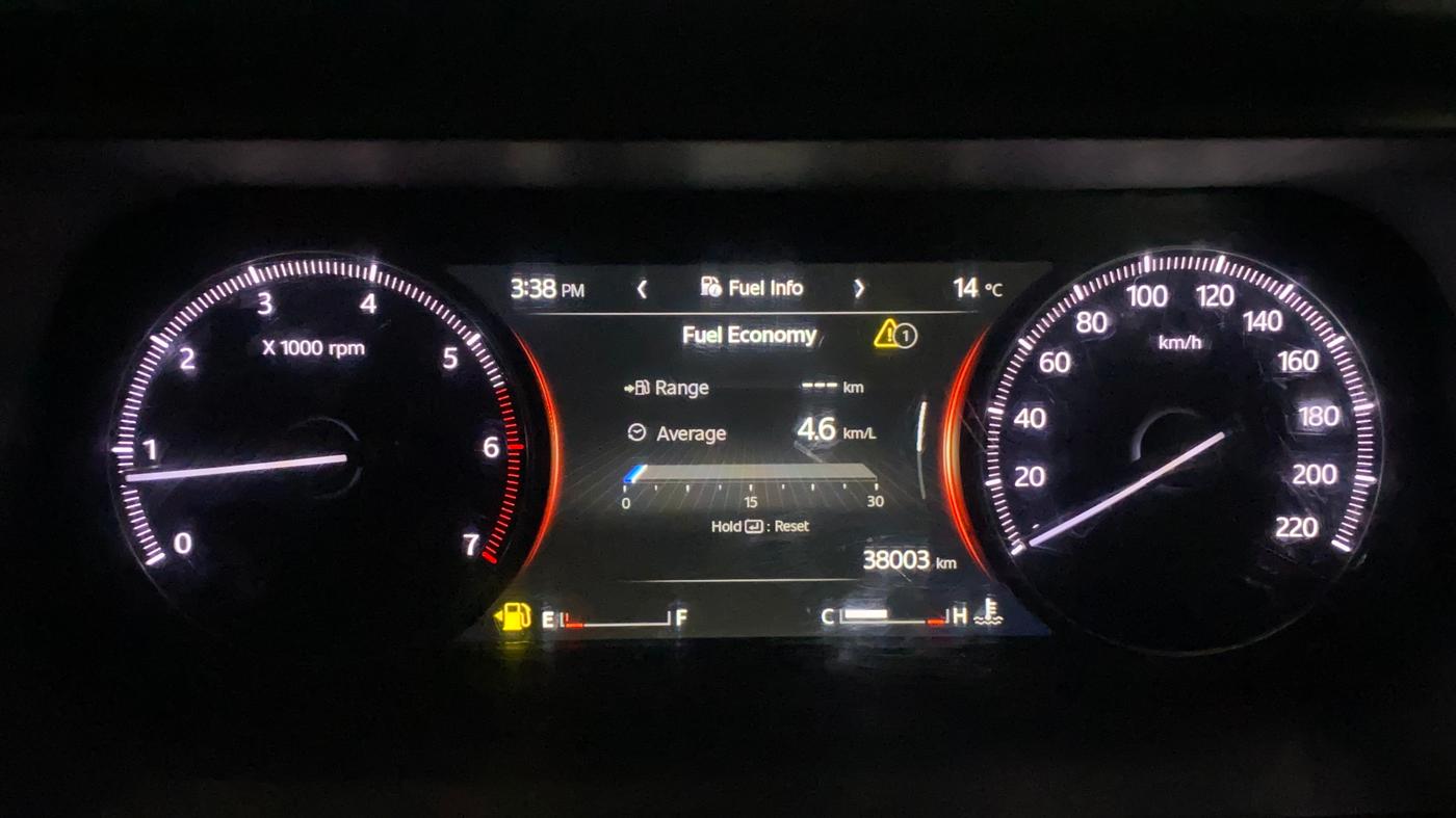 2023 Mahindra XUV700 MX P MT 5 STR, Petrol, Manual, 39,151 km, Odometer Image