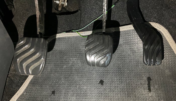 2016 Renault Kwid RXL, Petrol, Manual, 40,031 km, Pedals