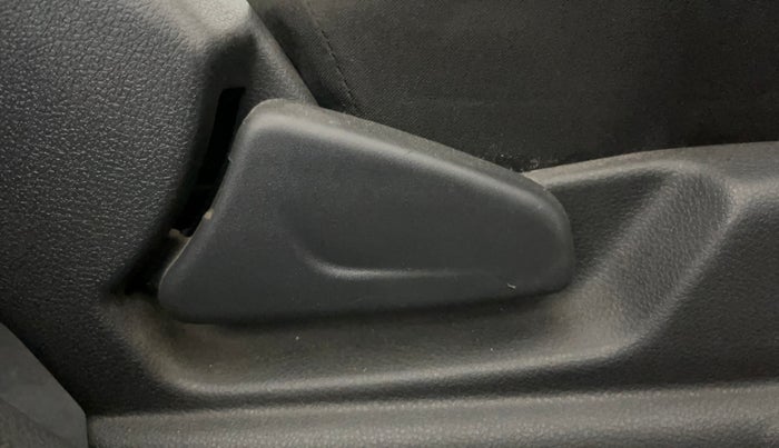 2016 Renault Kwid RXL, Petrol, Manual, 40,031 km, Driver Side Adjustment Panel