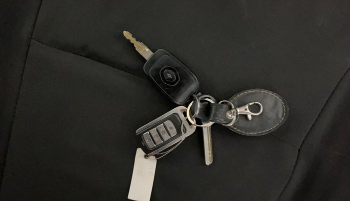 2016 Renault Kwid RXL, Petrol, Manual, 40,031 km, Key Close Up