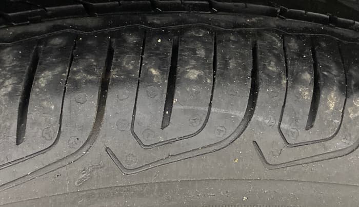 2022 MG ASTOR SHARP 1.5 CVT, Petrol, Automatic, 38,359 km, Right Rear Tyre Tread