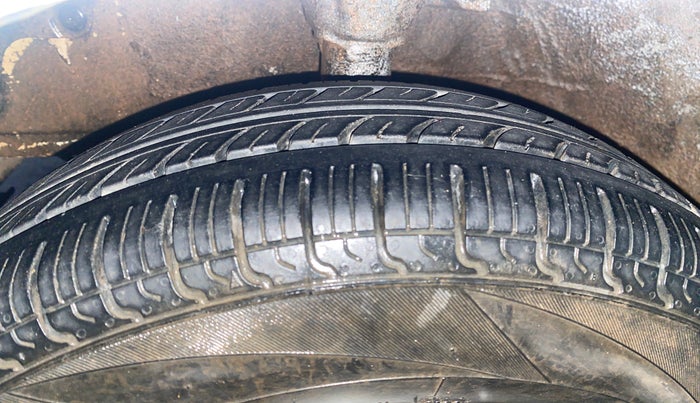 2013 Hyundai Eon ERA +, Petrol, Manual, 52,361 km, Left Front Tyre Tread