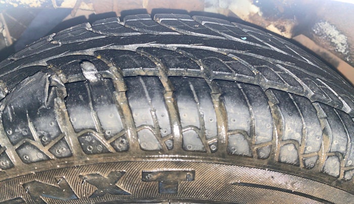 2013 Hyundai Eon ERA +, Petrol, Manual, 52,361 km, Right Rear Tyre Tread