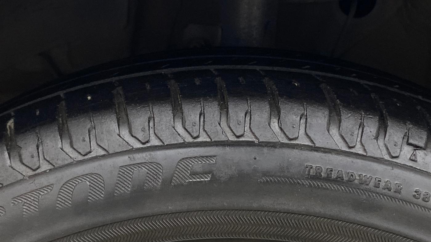 2023 Maruti Swift ZXI, Petrol, Manual, 50,854 km, Left Front Tyre Tread