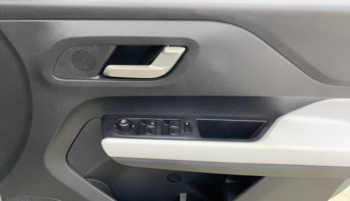 2023 Tata PUNCH CREATIVE  AMT, Petrol, Automatic, 13,823 km, Driver Side Door Panels Control