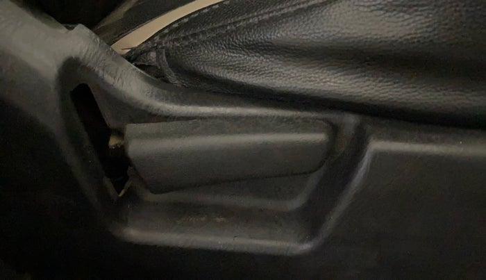 2022 Maruti Alto LXI OPT CNG, CNG, Manual, 60,783 km, Driver Side Adjustment Panel