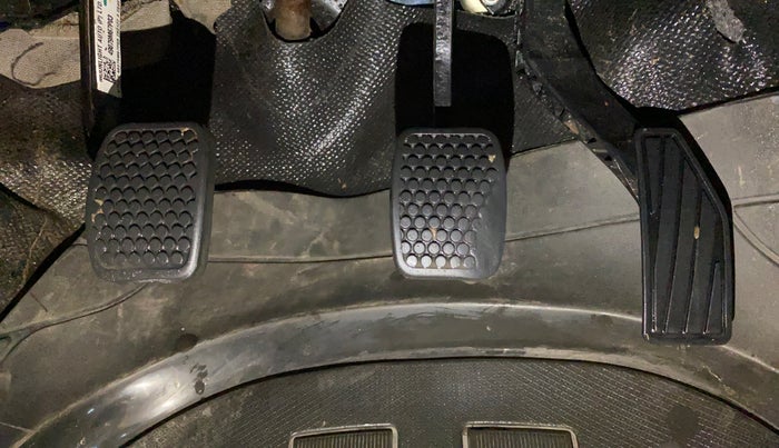 2022 Maruti Alto LXI OPT CNG, CNG, Manual, 60,783 km, Pedals