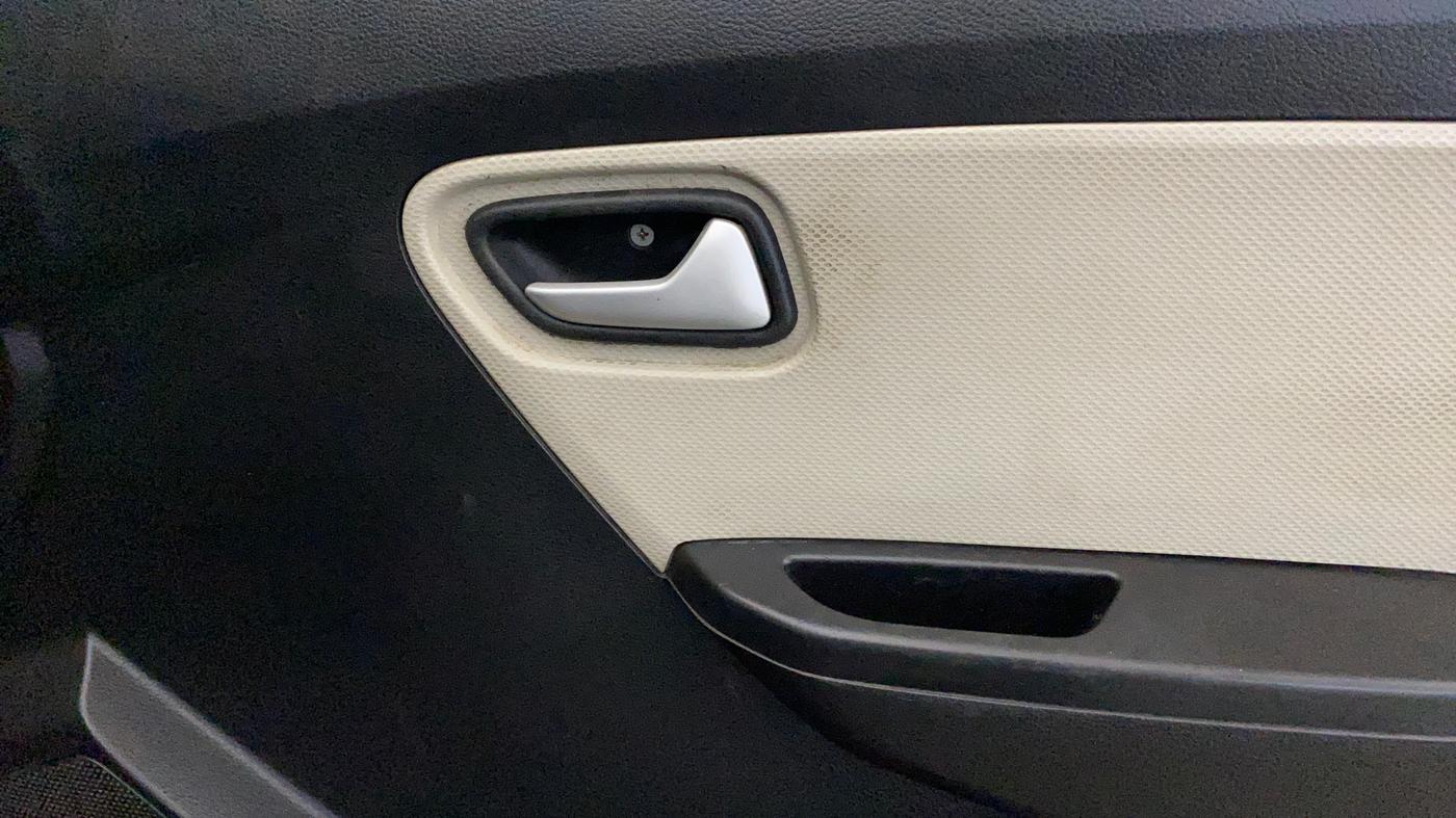 2022 Maruti Alto LXI OPT CNG, CNG, Manual, 61,944 km, Driver Side Door Panels Control