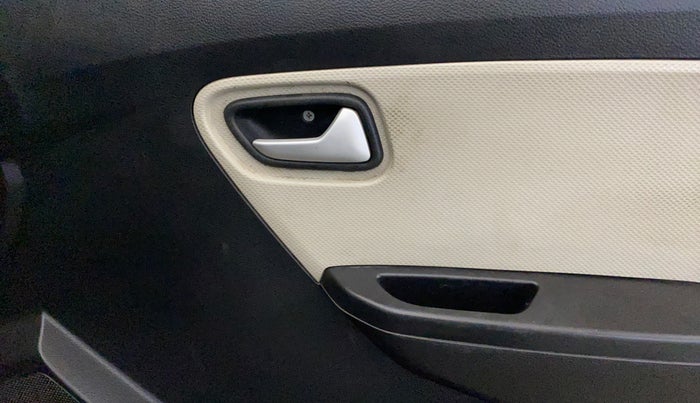 2022 Maruti Alto LXI OPT CNG, CNG, Manual, 60,783 km, Driver Side Door Panels Control