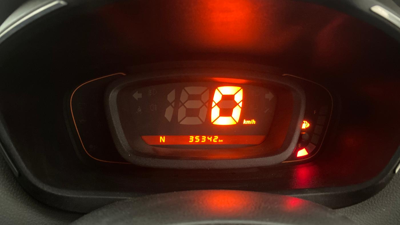 2018 Renault Kwid RXT 1.0 AMT (O), Petrol, Automatic, 35,318 km, Odometer Image