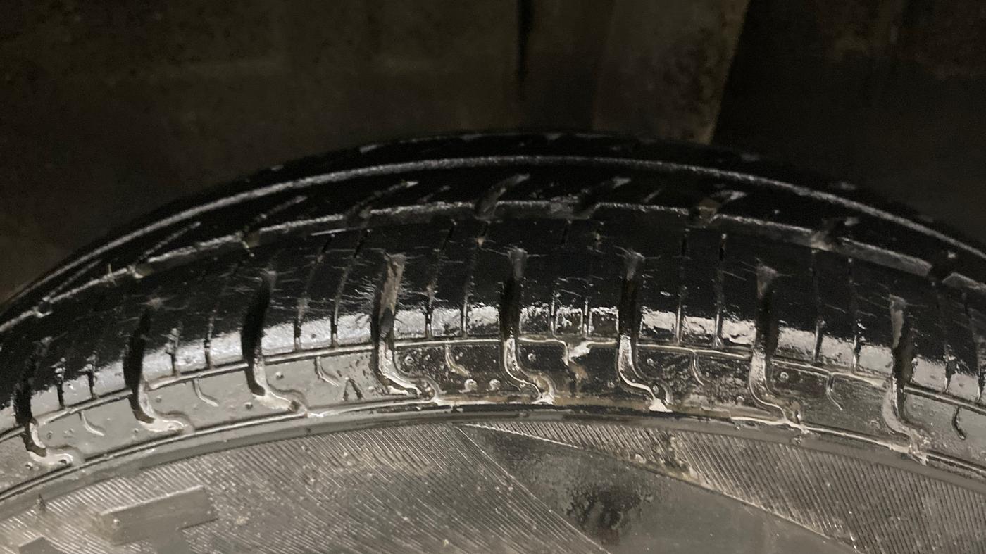 2018 Renault Kwid RXT 1.0 AMT (O), Petrol, Automatic, 35,318 km, Left Rear Tyre Tread