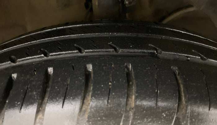 2019 Maruti Dzire VXI AMT, Petrol, Automatic, 23,804 km, Right Front Tyre Tread