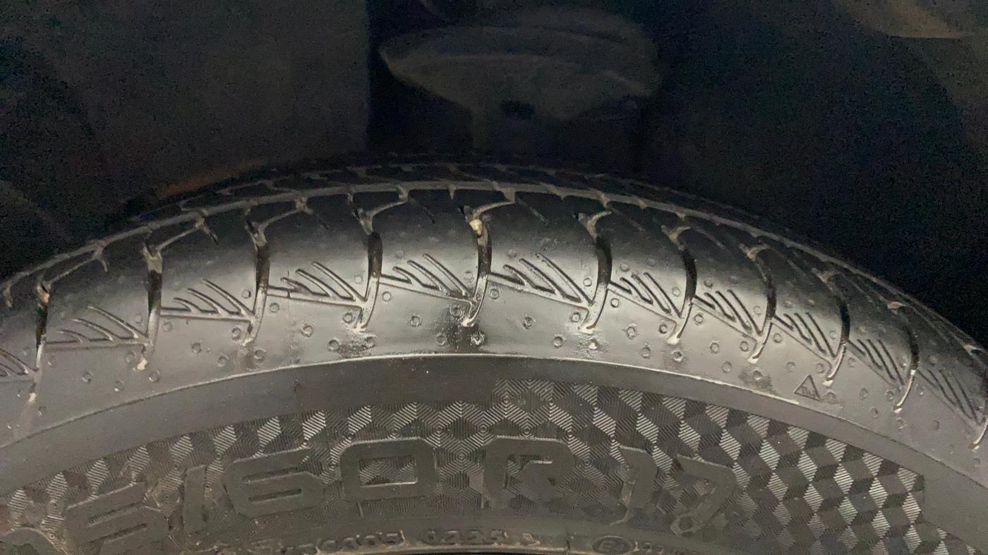 2020 Renault Duster RXZ 1.3 TURBO PETROL MT, Petrol, Manual, 25,335 km, Left Front Tyre Tread