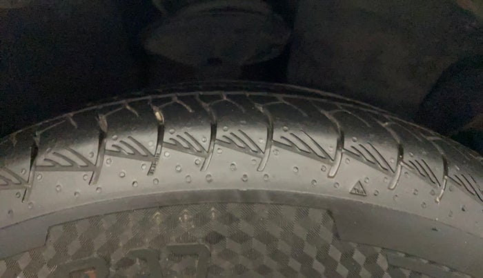 2020 Renault Duster RXZ 1.3 TURBO PETROL MT, Petrol, Manual, 25,335 km, Right Front Tyre Tread