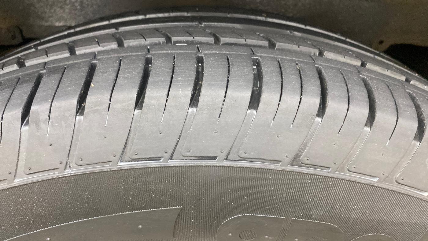2022 Mahindra Scorpio S11 2WD, Diesel, Manual, 28,756 km, Left Rear Tyre Tread