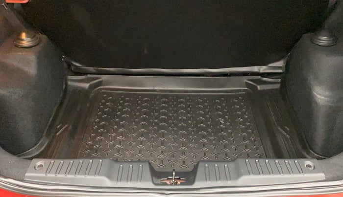 2020 Tata ALTROZ XZ PETROL, Petrol, Manual, 74,916 km, Boot Inside