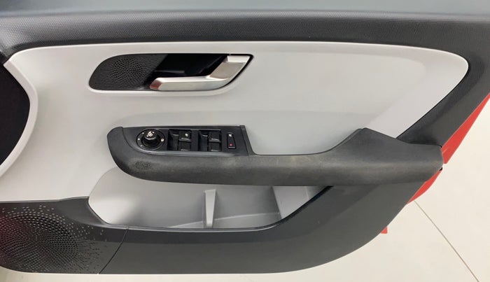 2020 Tata ALTROZ XZ PETROL, Petrol, Manual, 74,916 km, Driver Side Door Panels Control