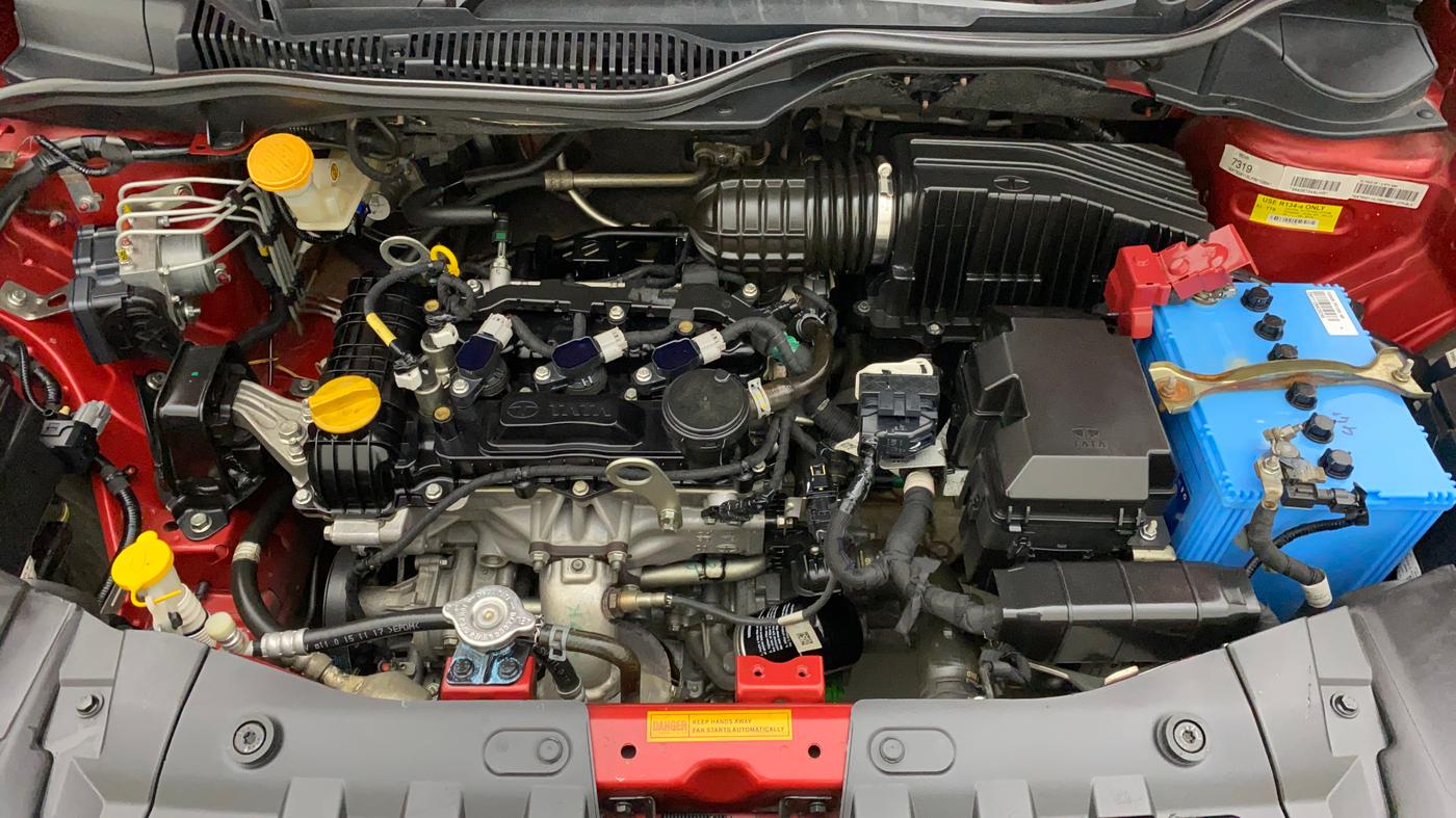 2020 Tata ALTROZ XZ PETROL, Petrol, Manual, 74,916 km, Open Bonet