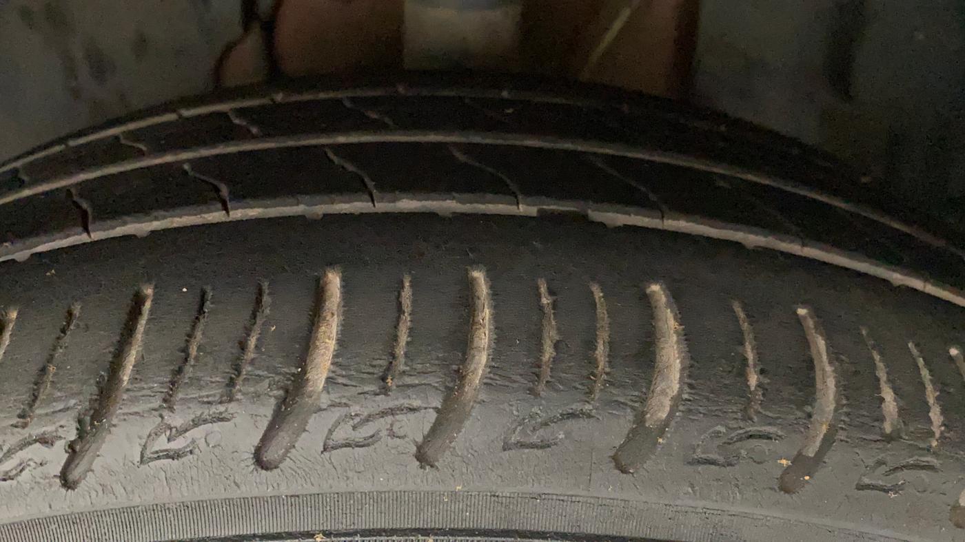2020 Tata ALTROZ XZ PETROL, Petrol, Manual, 74,916 km, Left Front Tyre Tread