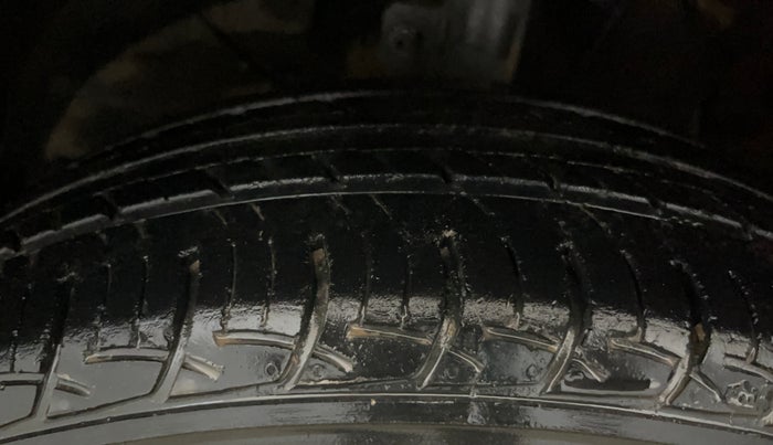 2018 Maruti Baleno DELTA PETROL 1.2, Petrol, Manual, 39,222 km, Left Front Tyre Tread