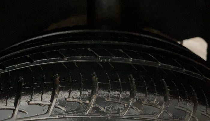 2018 Maruti Baleno DELTA PETROL 1.2, Petrol, Manual, 39,222 km, Left Rear Tyre Tread