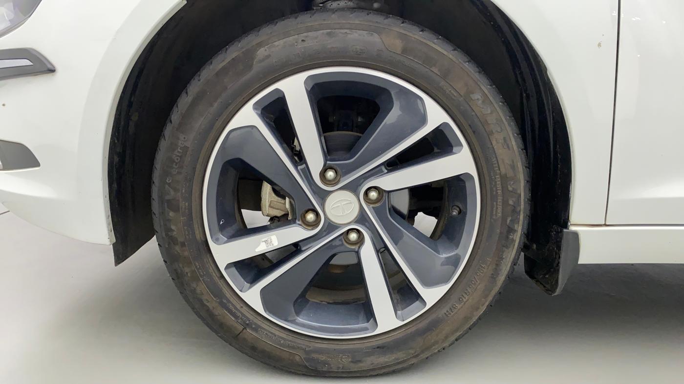 2020 Tata ALTROZ XZ 1.2, Petrol, Manual, 14,826 km, Left Front Wheel