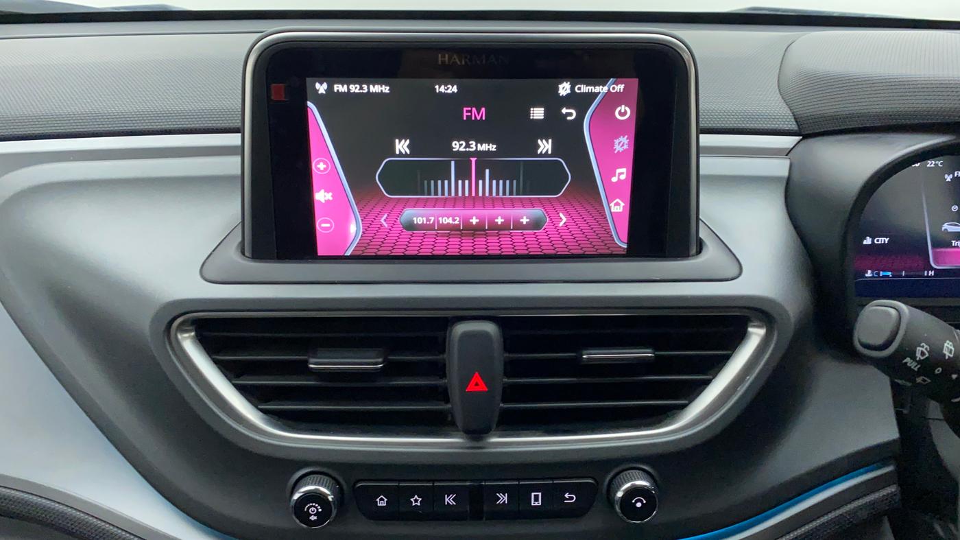 2020 Tata ALTROZ XZ 1.2, Petrol, Manual, 14,826 km, Infotainment System