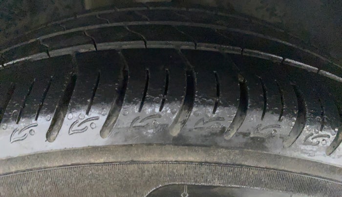 2020 Tata ALTROZ XZ 1.2, Petrol, Manual, 14,826 km, Right Front Tyre Tread