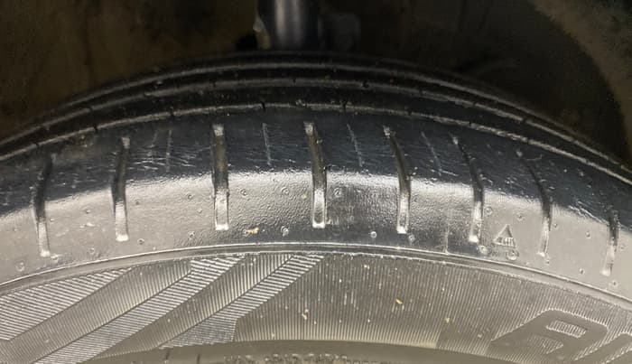 2021 Maruti Baleno ZETA PETROL 1.2, Petrol, Manual, 45,082 km, Right Front Tyre Tread