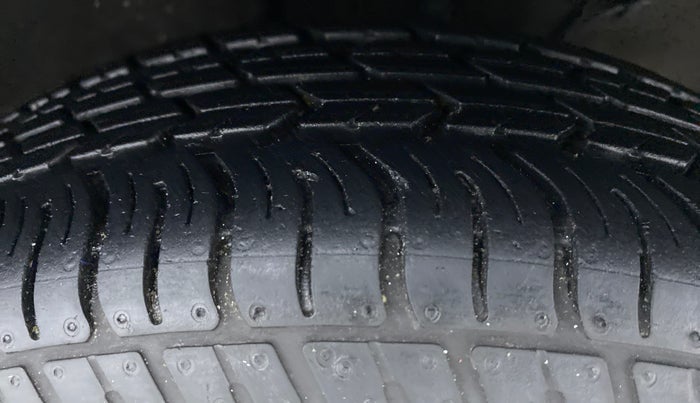 2019 Maruti Alto K10 VXI P, Petrol, Manual, 5,781 km, Right Front Tyre Tread