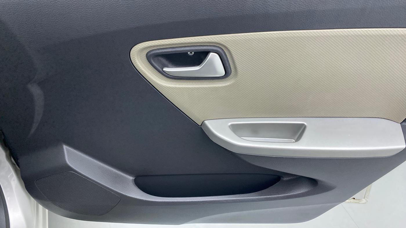 2019 Maruti Alto K10 VXI P, Petrol, Manual, 5,781 km, Driver Side Door Panels Control