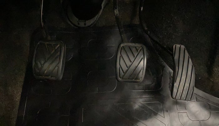 2014 Maruti Wagon R 1.0 LXI, Petrol, Manual, 72,635 km, Pedals