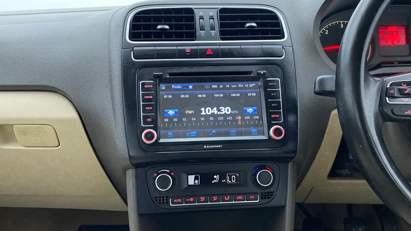 2014 Volkswagen Vento HIGHLINE DIESEL, Diesel, Manual, 1,05,831 km, Air Conditioner