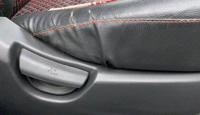 2018 Hyundai Grand i10 SPORTZ AT 1.2 KAPPA VTVT, Petrol, Automatic, 22,456 km, Driver Side Adjustment Panel