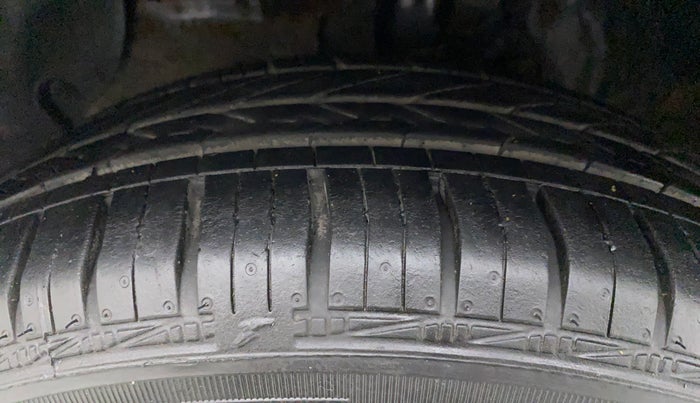 2018 Hyundai Grand i10 SPORTZ AT 1.2 KAPPA VTVT, Petrol, Automatic, 22,456 km, Left Front Tyre Tread