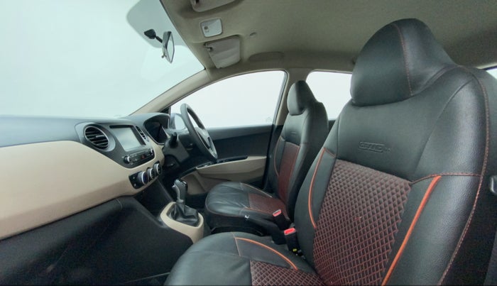 2018 Hyundai Grand i10 SPORTZ AT 1.2 KAPPA VTVT, Petrol, Automatic, 22,456 km, Right Side Front Door Cabin