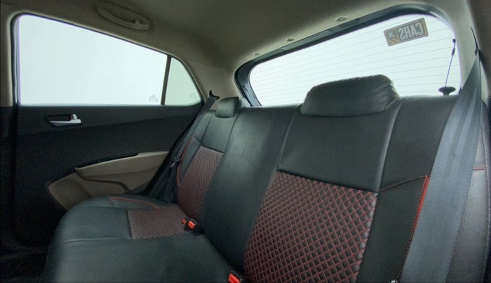 2018 Hyundai Grand i10 SPORTZ AT 1.2 KAPPA VTVT, Petrol, Automatic, 22,456 km, Right Side Rear Door Cabin