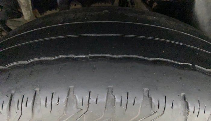 2019 Mahindra XUV500 W5, Diesel, Manual, 95,338 km, Right Rear Tyre Tread
