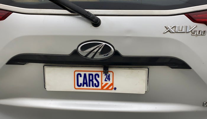 2019 Mahindra XUV500 W5, Diesel, Manual, 95,338 km, Dicky (Boot door) - Slightly dented