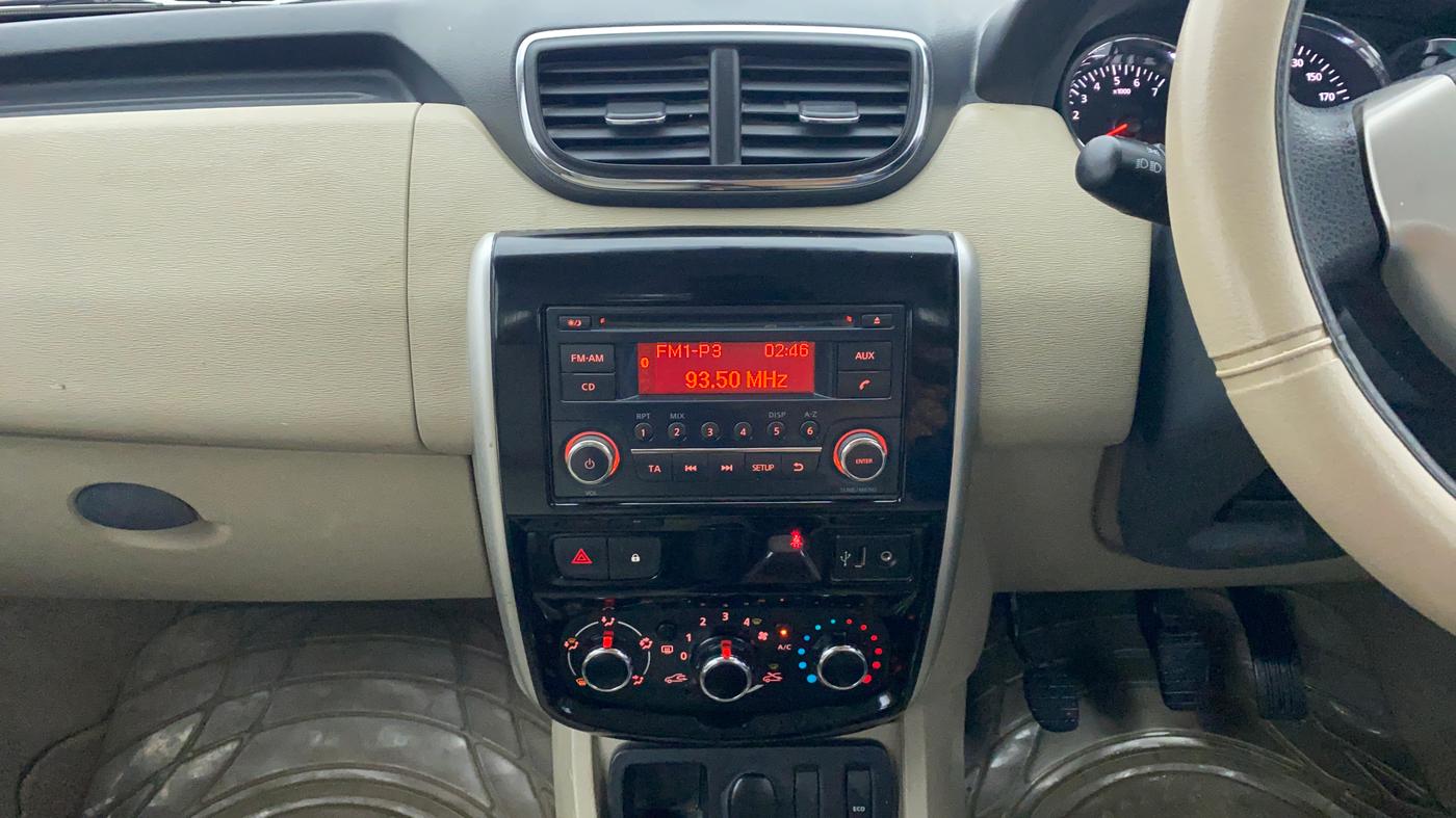 2016 Nissan Terrano XL P, Petrol, Manual, 23,824 km, Air Conditioner