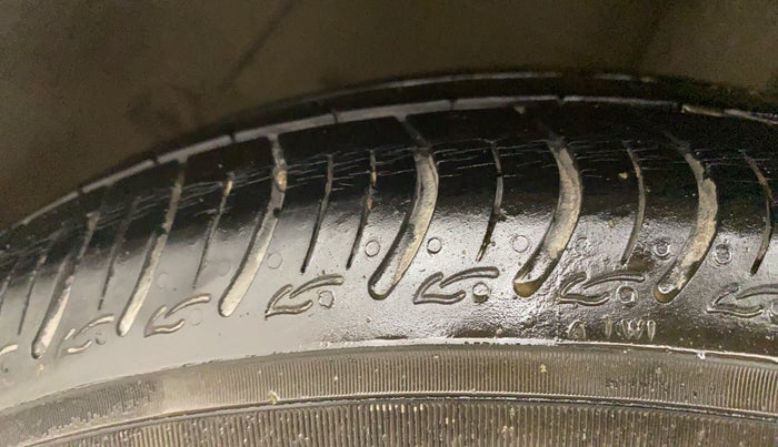 2015 Hyundai Xcent S 1.2, Petrol, Manual, 72,845 km, Right Rear Tyre Tread