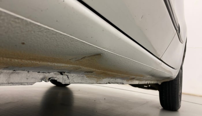 2017 Datsun Go T, Petrol, Manual, 68,815 km, Left running board - Slightly dented