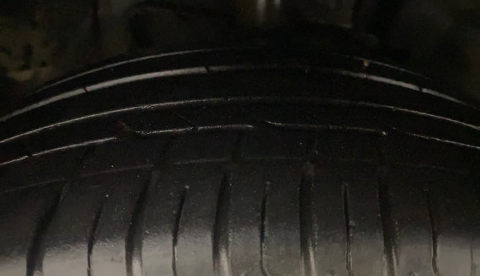 2019 Tata NEXON XZA PLUS DIESEL, Diesel, Automatic, 96,837 km, Right Front Tyre Tread