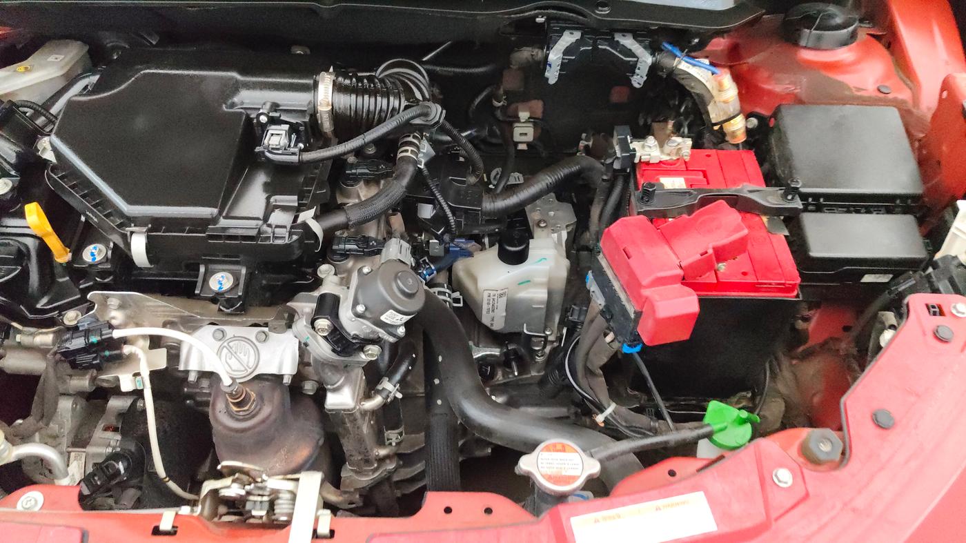 2024 Maruti Swift ZXi Plus Dual Tone AMT, Petrol, Automatic, 20,431 km, Engine View - Left