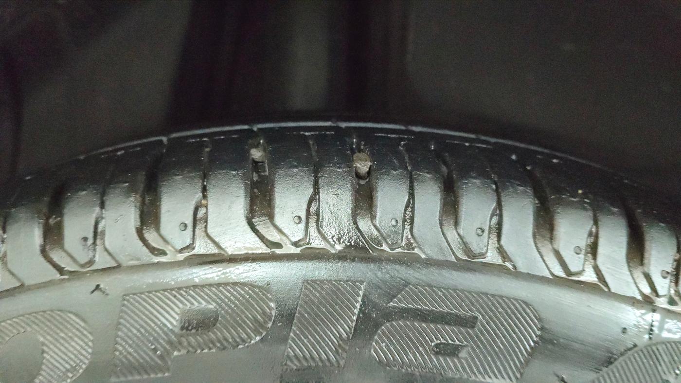 2024 Maruti Swift ZXi Plus Dual Tone AMT, Petrol, Automatic, 20,431 km, Right Rear Tyre Tread