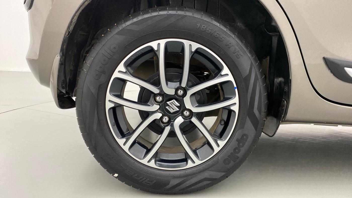2021 Maruti Swift ZXI + AMT, Petrol, Automatic, 15,774 km, Right Rear Wheel