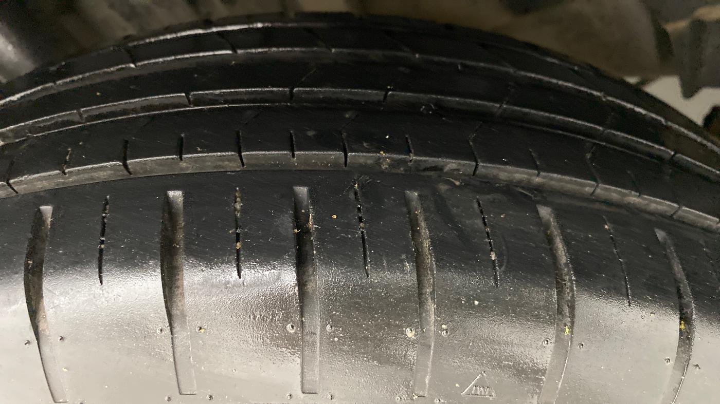 2021 Maruti Swift ZXI + AMT, Petrol, Automatic, 15,774 km, Left Rear Tyre Tread