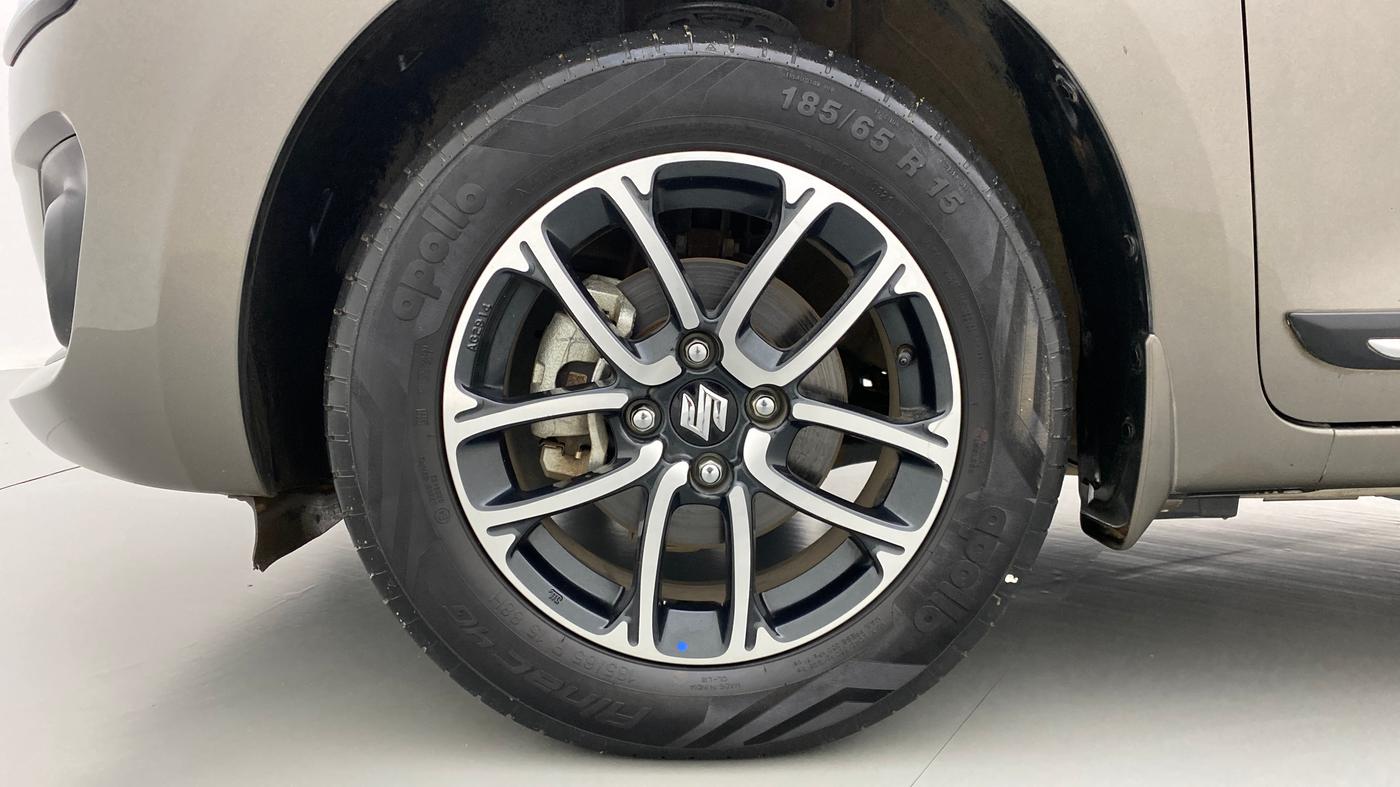 2021 Maruti Swift ZXI + AMT, Petrol, Automatic, 15,774 km, Left Front Wheel