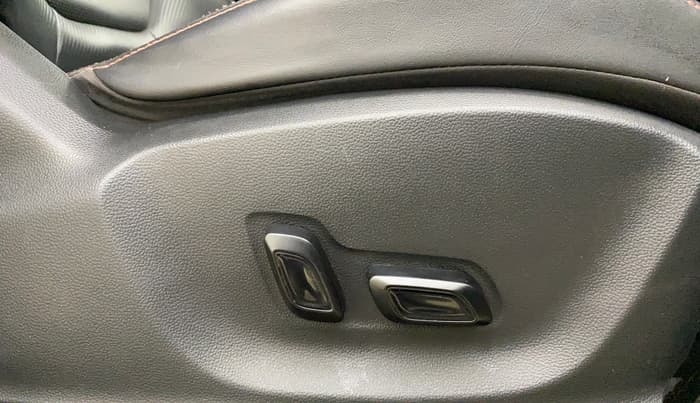2022 MG ASTOR SHARP 1.3 TURBO AT, Petrol, Automatic, 74,892 km, Driver Side Adjustment Panel